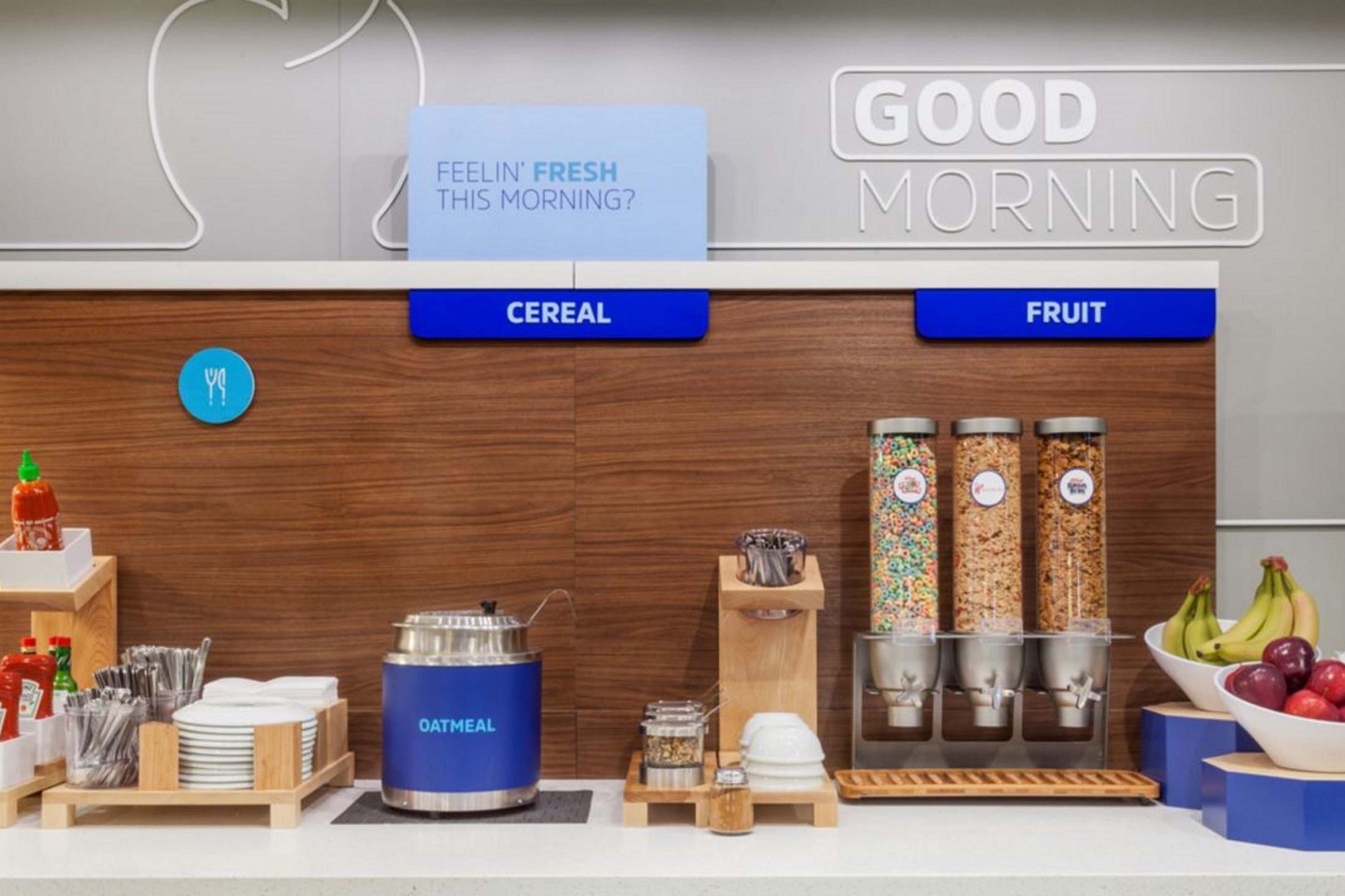 Holiday Inn Express & Suites Madison By Ihg Εξωτερικό φωτογραφία