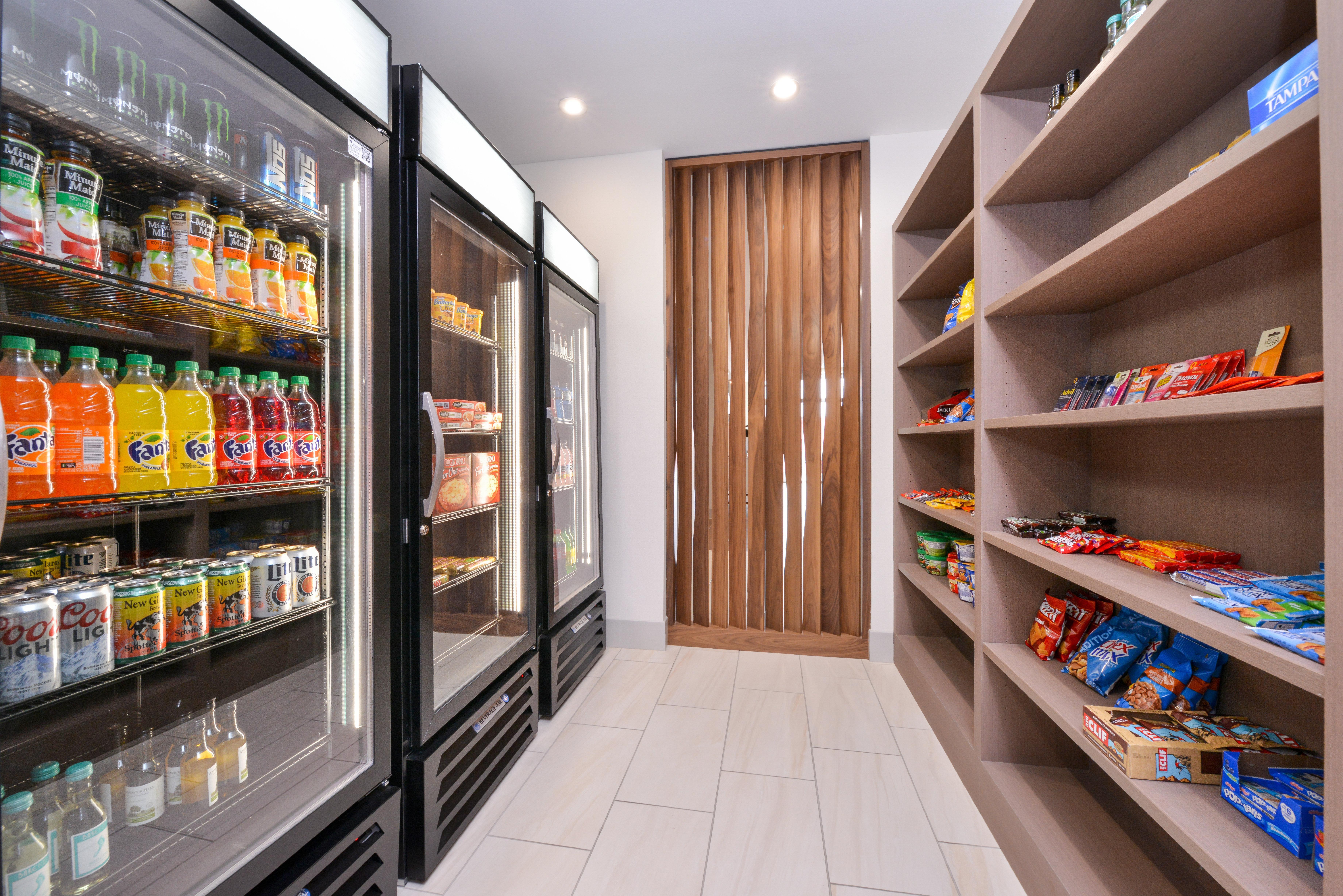 Holiday Inn Express & Suites Madison By Ihg Εξωτερικό φωτογραφία
